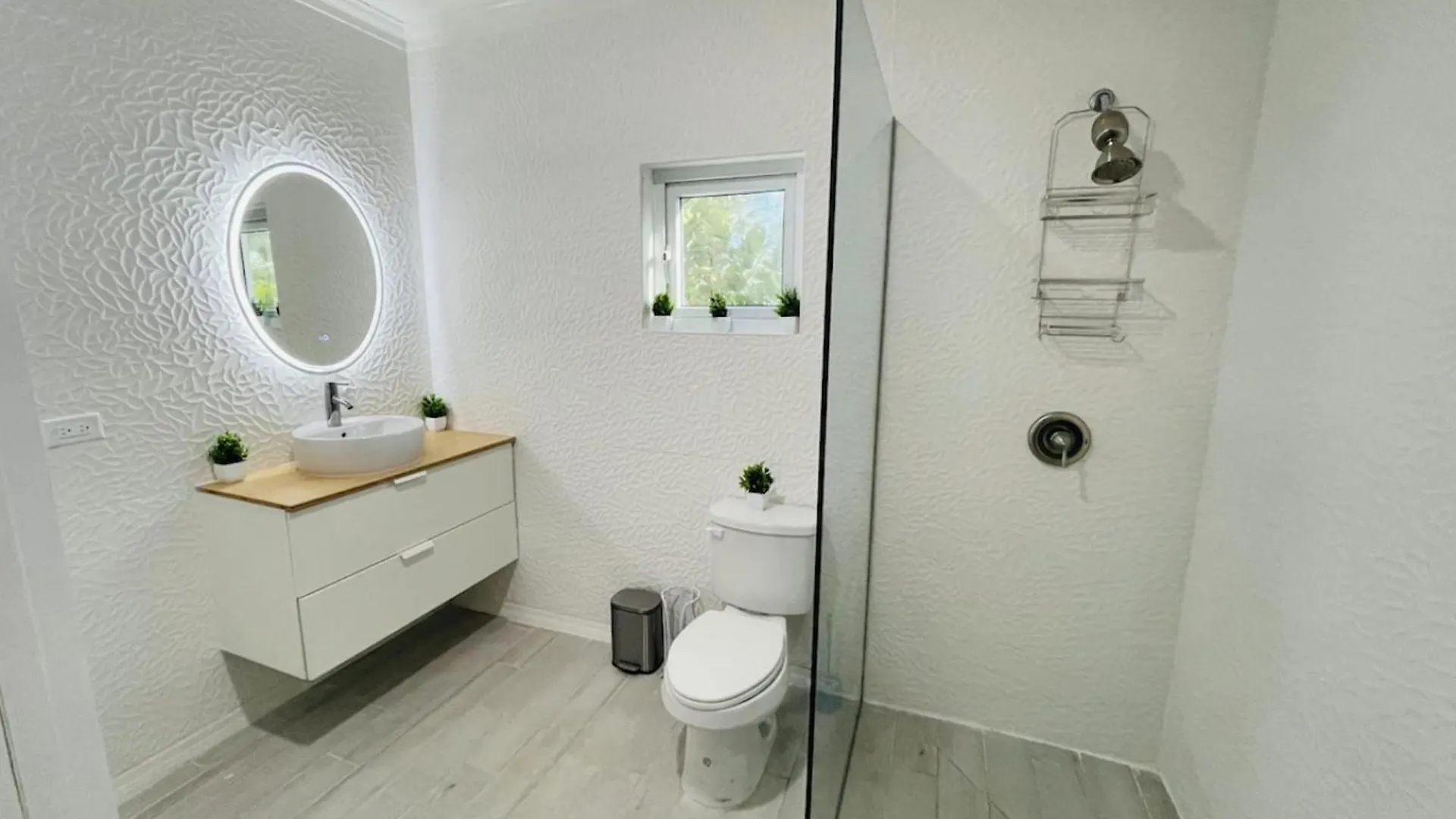 Ocean Breeze Studios Nassau Homestay
