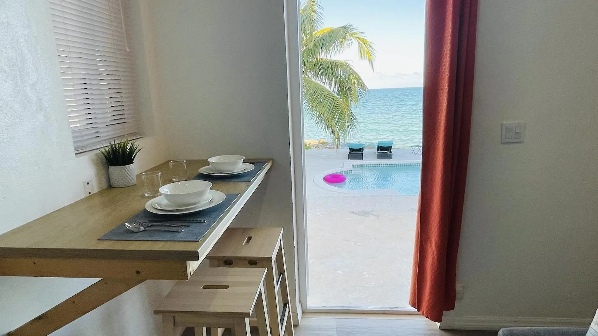 Ocean Breeze Studios Nassau Bahamalar